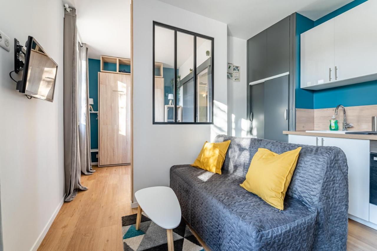 Apartment Studio Climatise, Proche Des Commodites, Au Calme. *